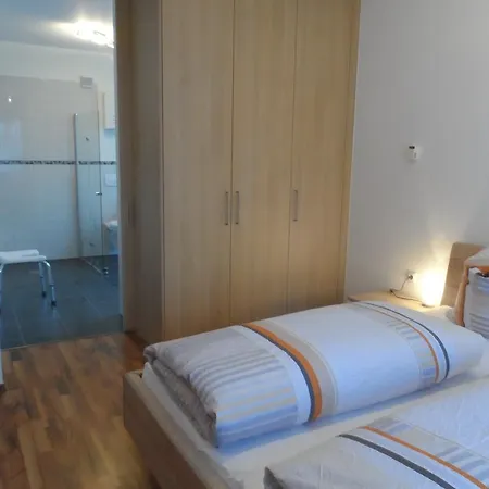 Gaestehaus Alfons Und Maria Anna Eifel Trittenheim Room photo